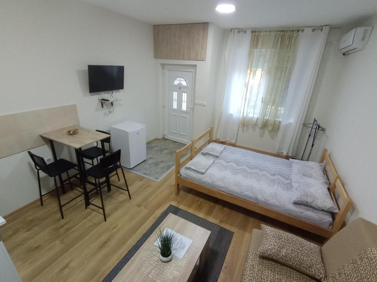 Ban Apartmani Vrbas Exterior foto